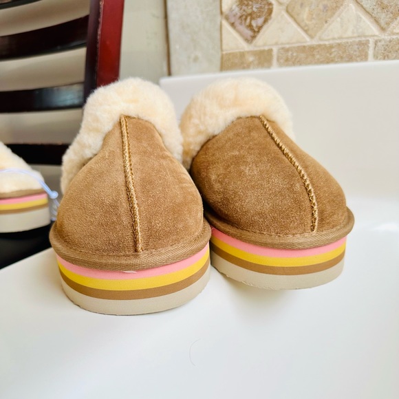 Tan Bearpaw Retro Loki Platform Slippers - Picture 6 of 13